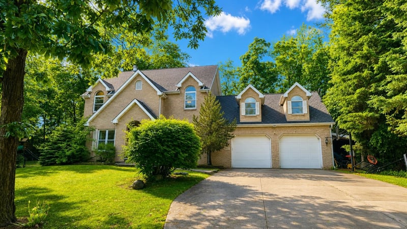 8411 Ridgeview Ct, Larsen, WI 54947