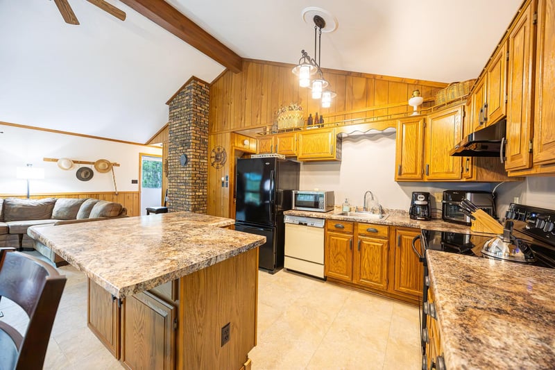 16095 Shay Lake Rd, Townsend, WI 54175