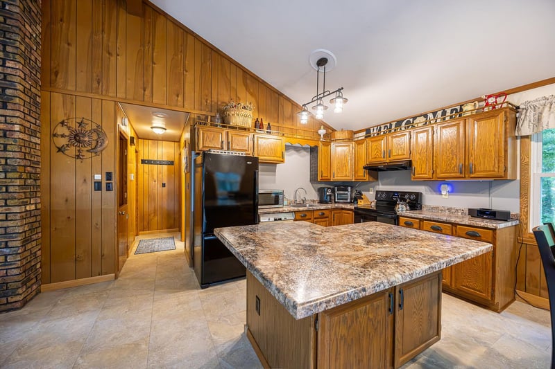 16095 Shay Lake Rd, Townsend, WI 54175