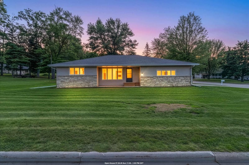 802 Ridlington Ave, Shawano, WI 54166