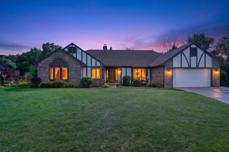 1421 Harbor Springs Cir, Green Bay, WI 54311-7339