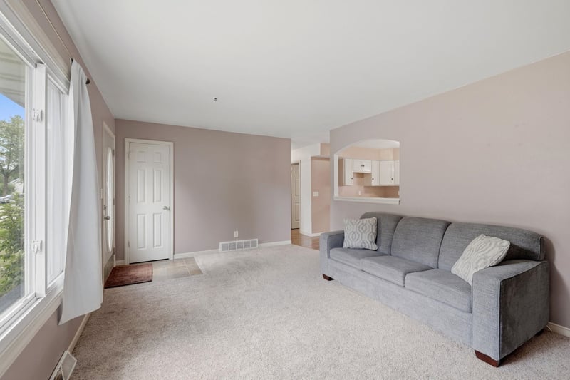 1213 11th Ave, Oshkosh, WI 54902