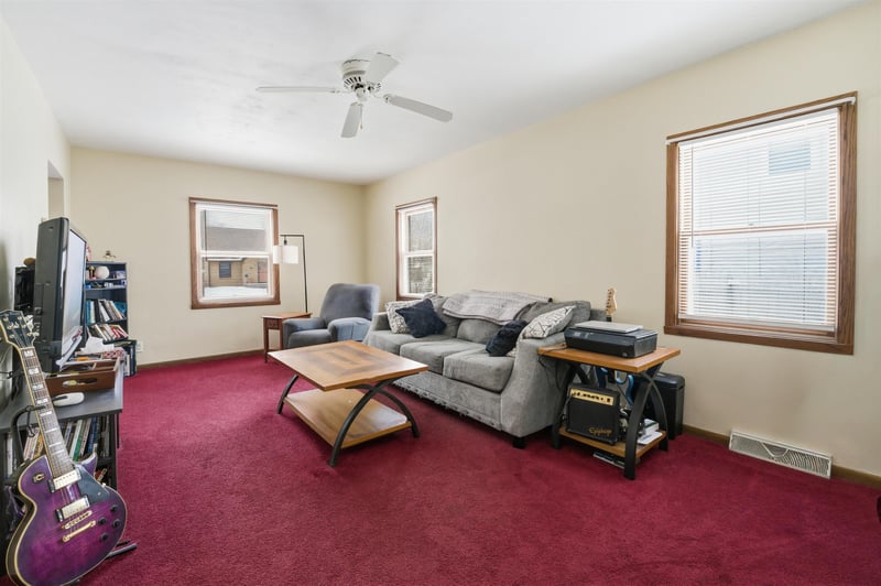 1928 Lawe St, Appleton, WI 54915