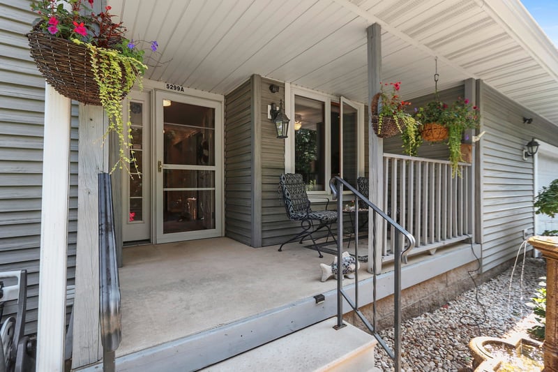 5299 Sunset Bluff Dr #A, Green Bay, WI 54311-9126