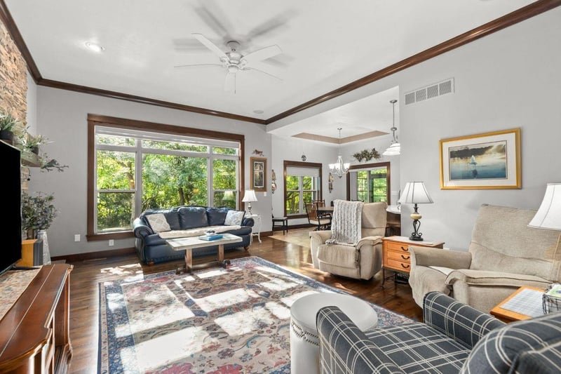 1841 Martingale Ln, Neenah, WI 54956-6382