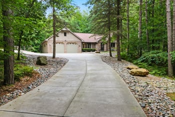 3512 Blackberry Ln, Green Bay, WI 54313