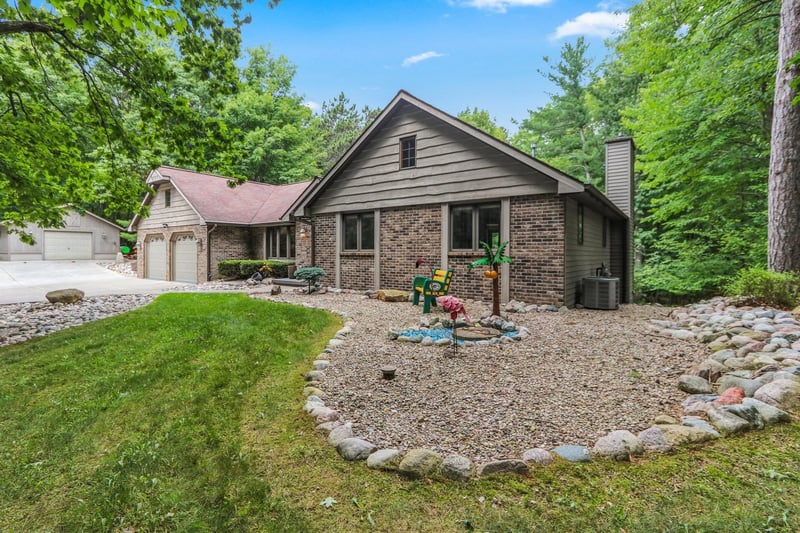 3512 Blackberry Ln, Green Bay, WI 54313