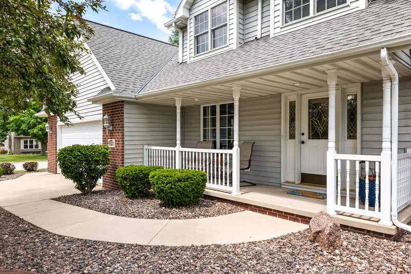 2645 Englewood Rd, Green Bay, WI 54311-5425