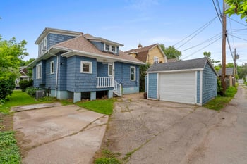 833 Oregon St, Green Bay, WI 54303-2839
