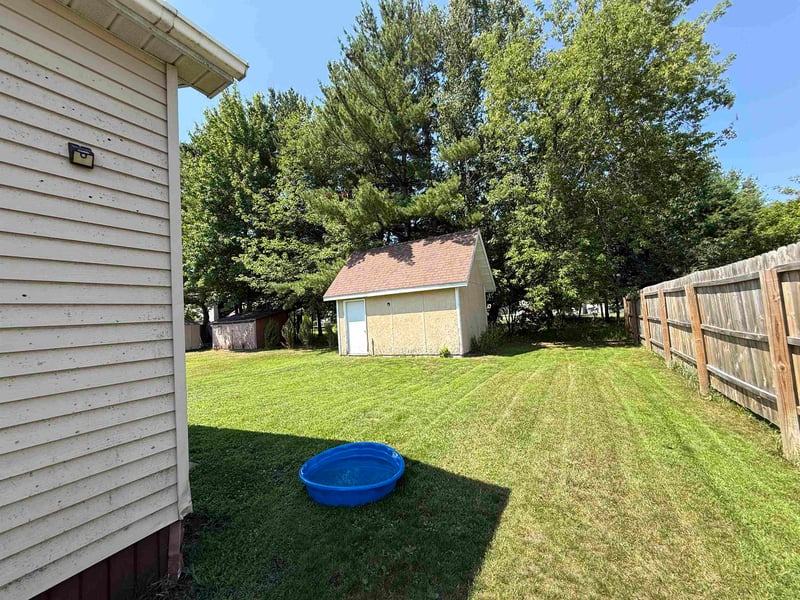 120 Call Ave, Oconto, WI 54153