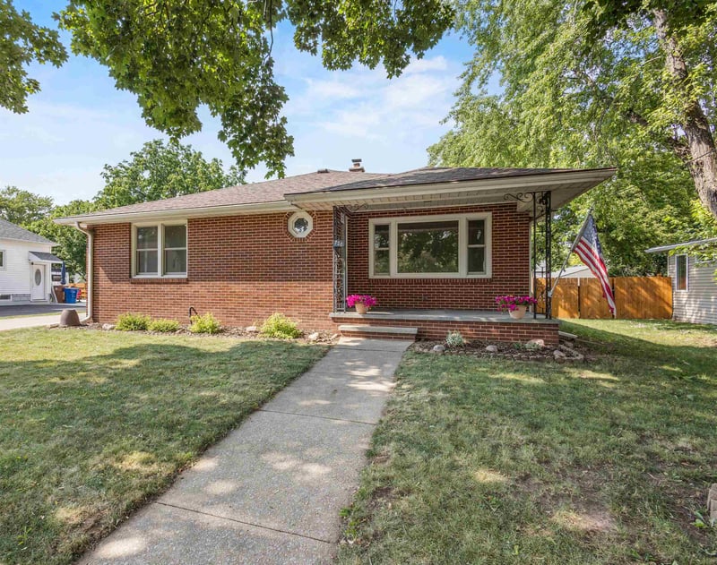 720 2nd St, Menasha, WI 54952