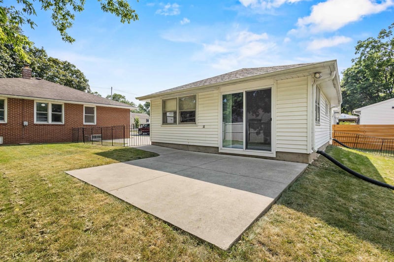 720 2nd St, Menasha, WI 54952