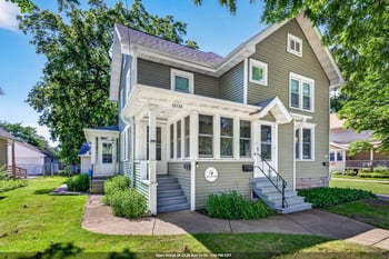 2013 Doty St, Oshkosh, WI 54902-7040