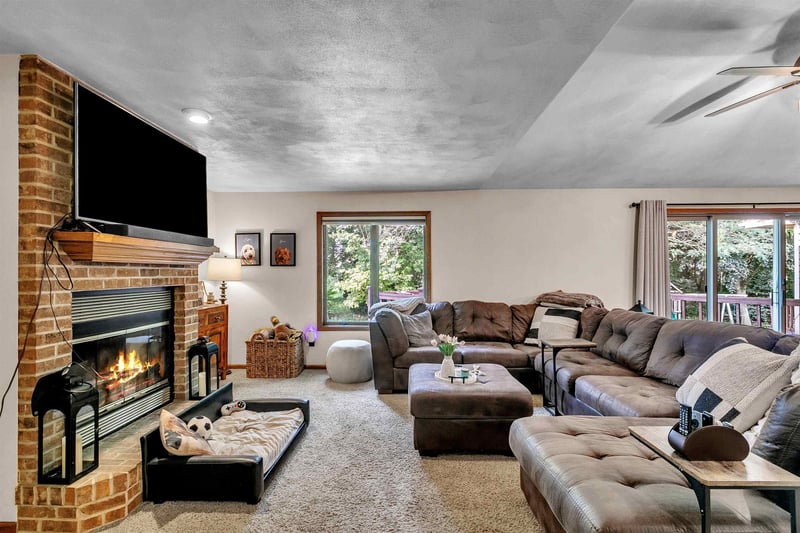N3986 Shamrock Cir, Freedom, WI 54913-9239