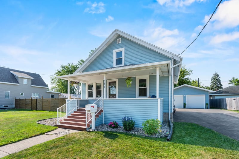 611 Oak St, Kimberly, WI 54136