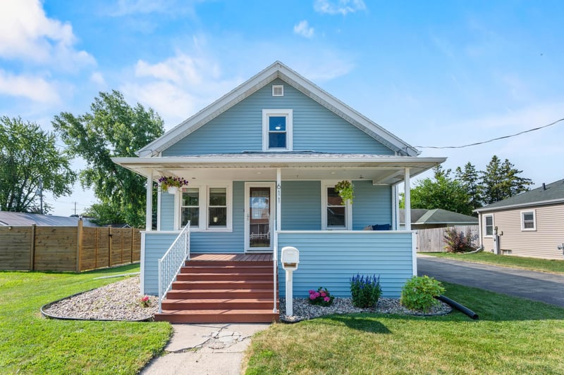 611 Oak St, Kimberly, WI 54136