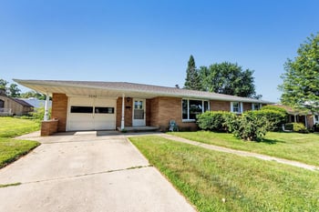 2056 Zeise Ave, Green Bay, WI 54302