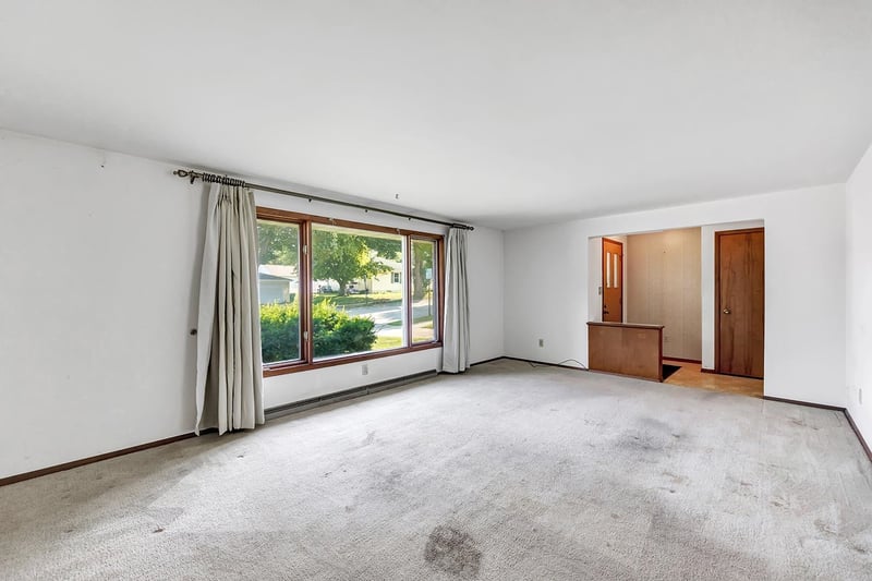 2056 Zeise Ave, Green Bay, WI 54302