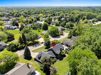 2110 Shady Ln, Green Bay, WI 54313