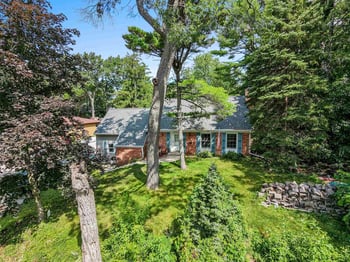 2859 St Ann Dr, Green Bay, WI 54311-5827