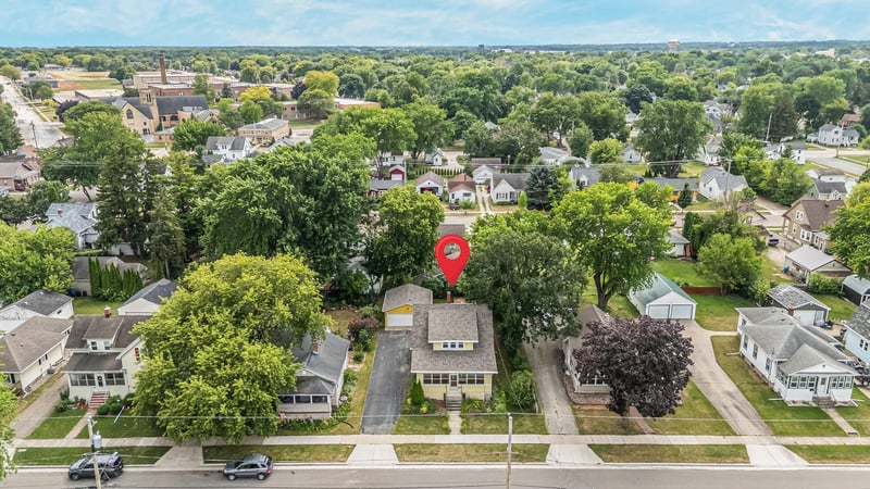 429 Columbian Ave, Neenah, WI 54956