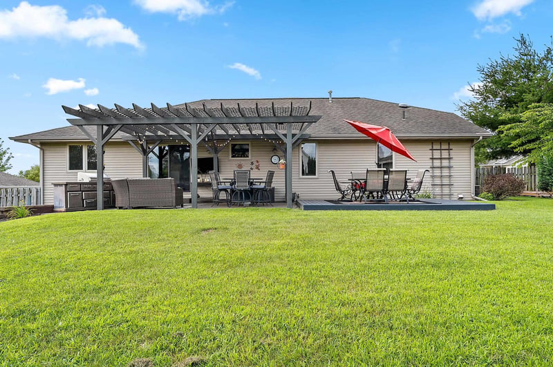 3182 Primrose Ln, Green Bay, WI 54313