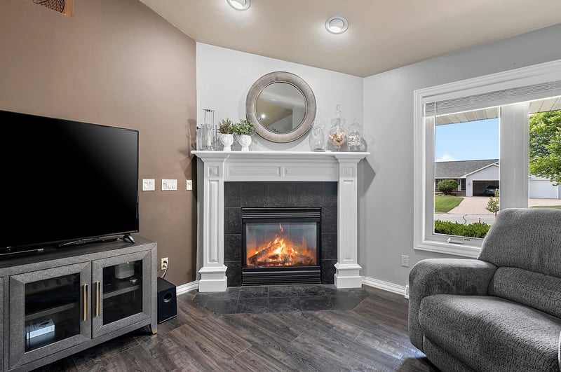 3182 Primrose Ln, Green Bay, WI 54313