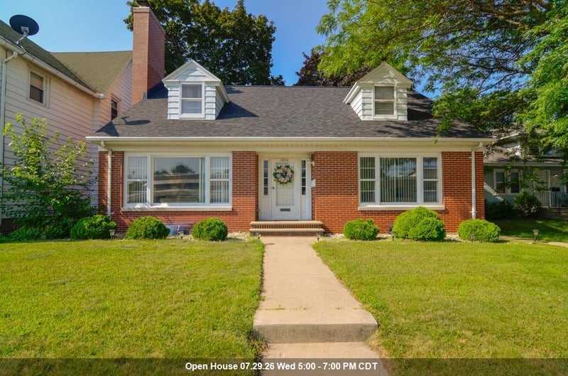 1452 University Ave, Green Bay, WI 54302