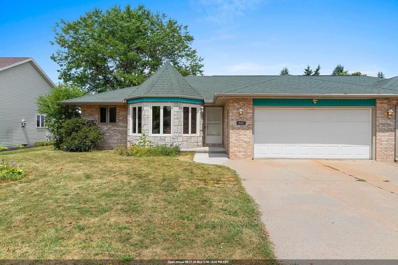 662 Frances St, Kaukauna, WI 54130