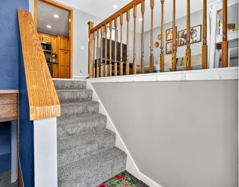 513 Jeffrey St, Combined Locks, WI 54113