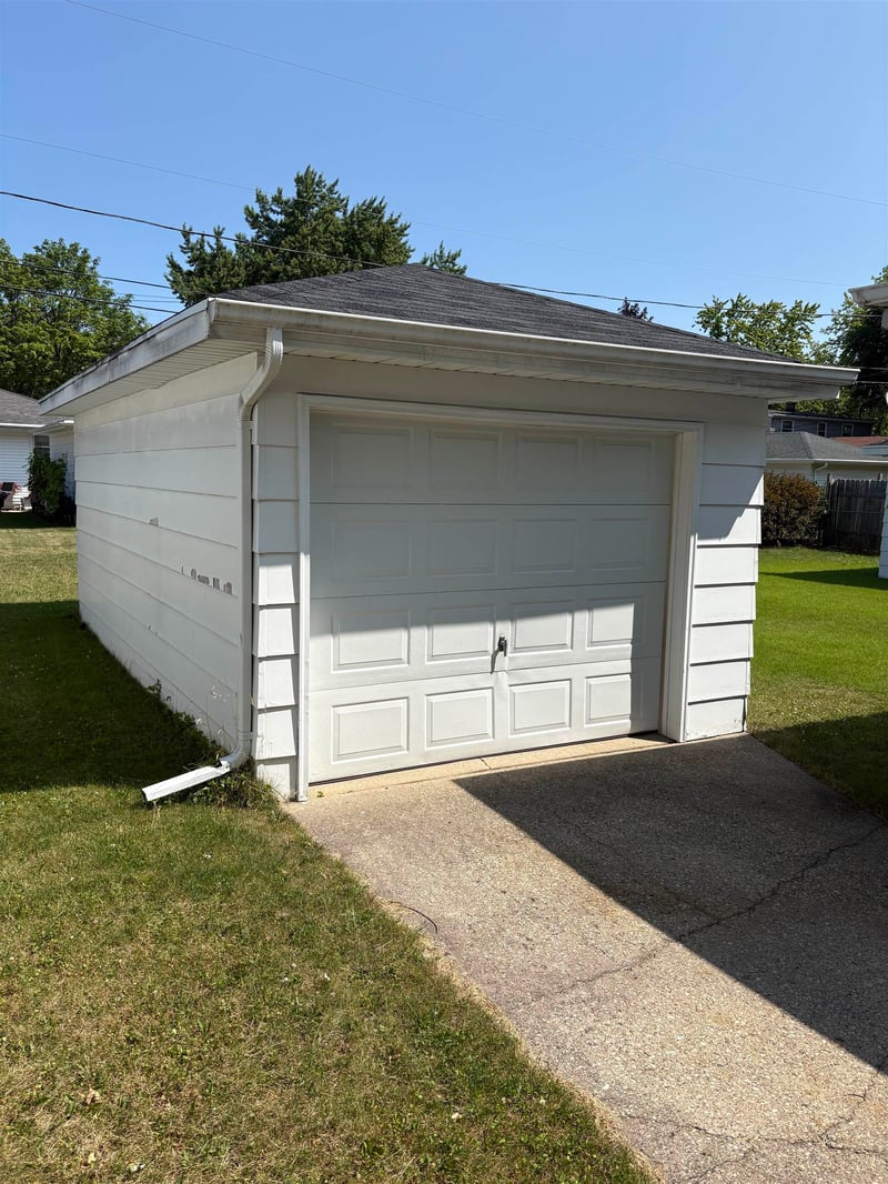1021 Evans St, Neenah, WI 54956