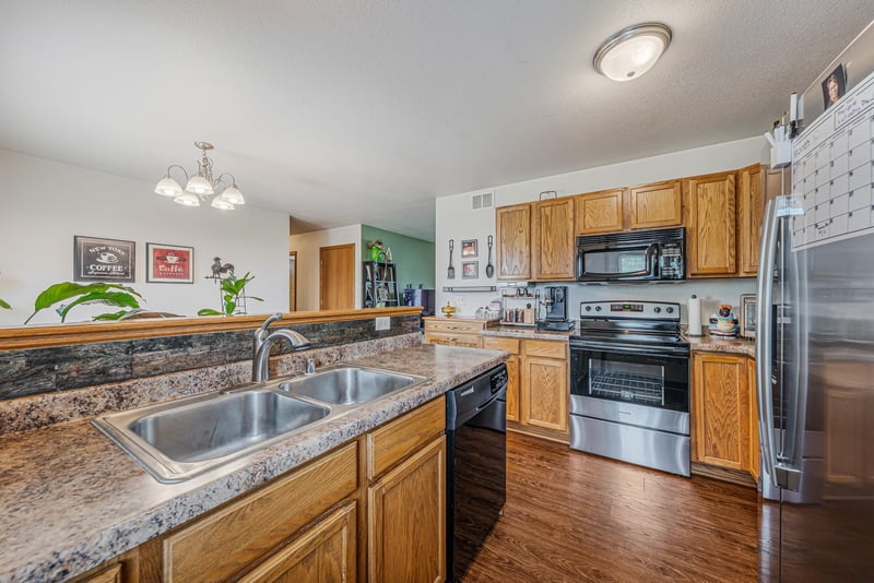 365 Lilac St, Oshkosh, WI 54902
