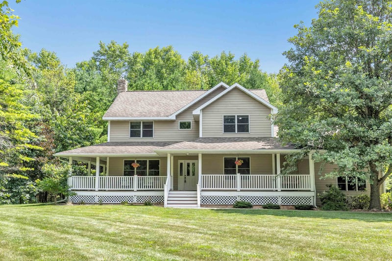 N3636 Willow Rd, Pulaski, WI 54162
