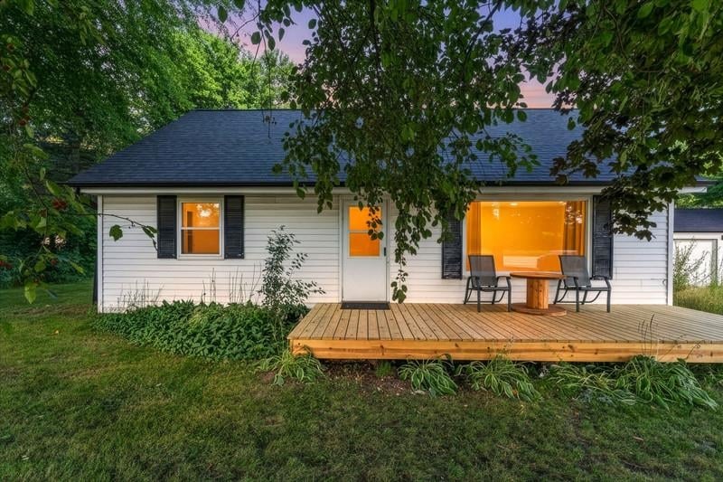 W7548 County Road S, Shiocton, WI 54170