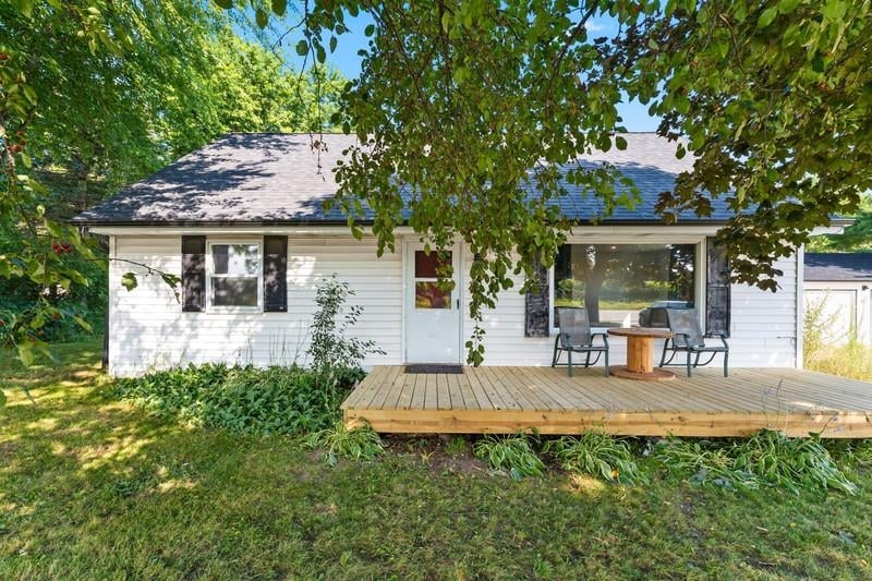 W7548 County Road S, Shiocton, WI 54170