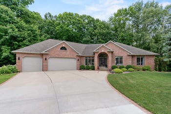 1036 Coprinus Ct, Green Bay, WI 54313