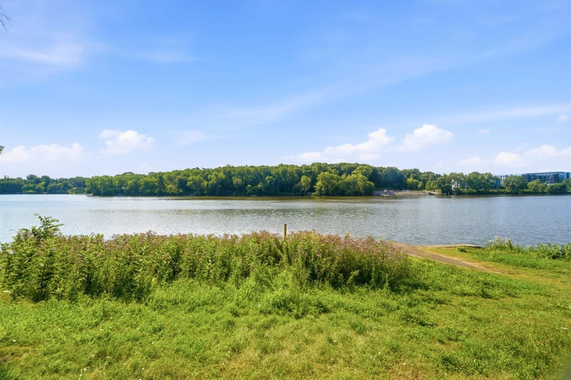 10 Green Bay Ct #205, Appleton, WI 54911