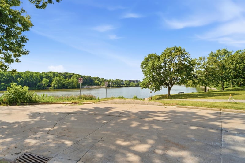 10 Green Bay Ct #205, Appleton, WI 54911