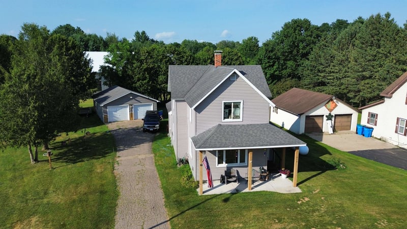 650 Schabow St, Gresham, WI 54128-0000