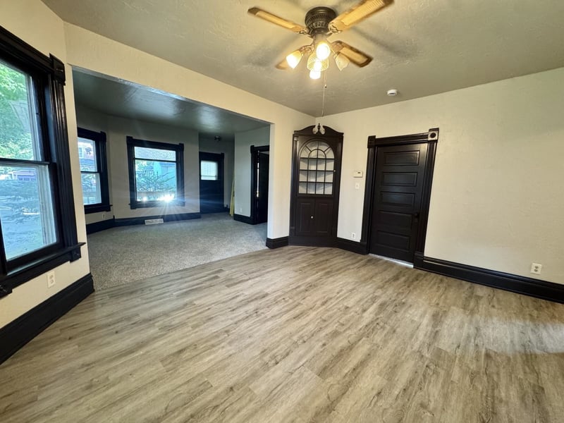 714 11th Ave, Green Bay, WI 54304-2602