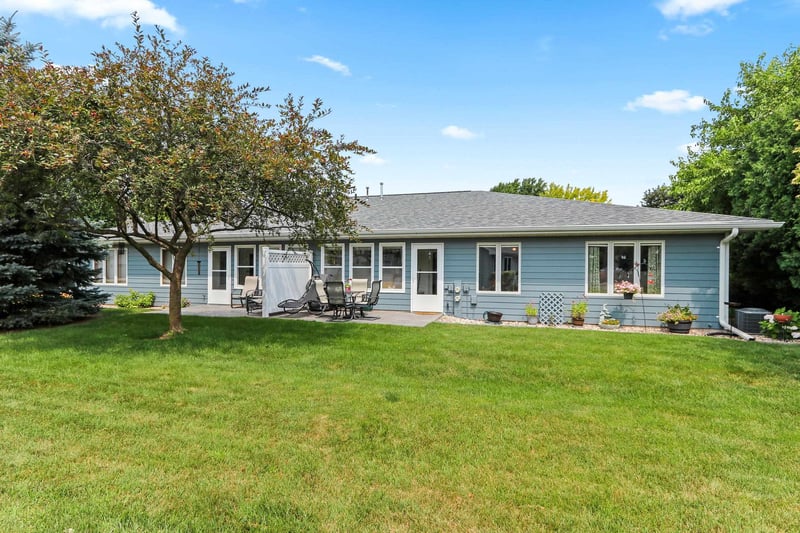1051 Main St, Wrightstown, WI 54180