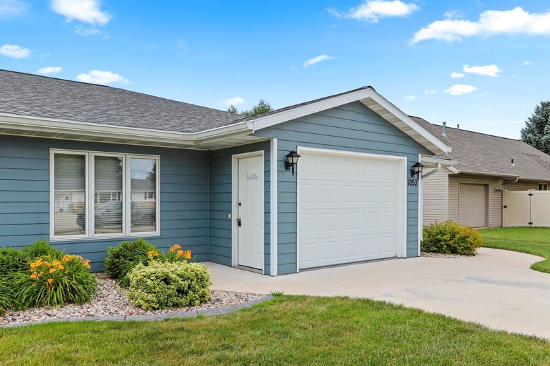1051 Main St, Wrightstown, WI 54180