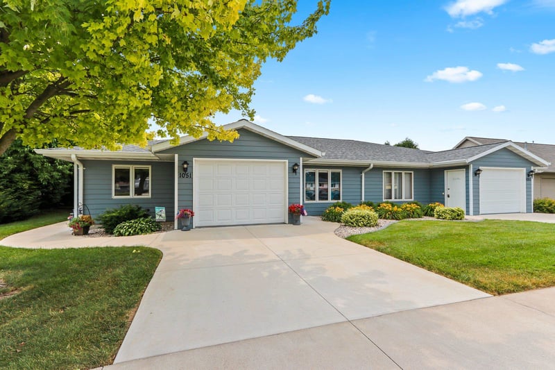 1051 Main St, Wrightstown, WI 54180