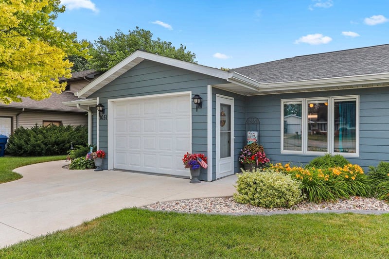 1051 Main St, Wrightstown, WI 54180