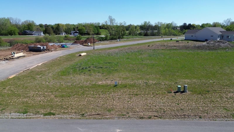 Goldfinch Dr #11, Greenville, WI 54942