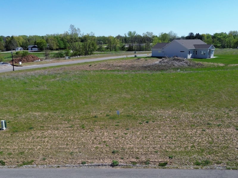 Goldfinch Dr #10, Greenville, WI 54942