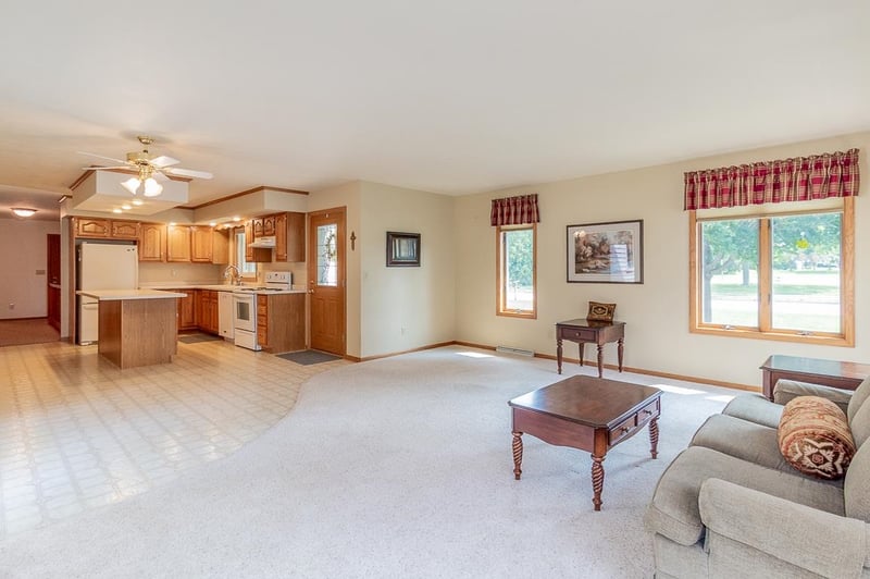 2507 Lisa St, Appleton, WI 54914-2143