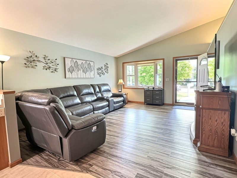 1821 Ohio St, Oshkosh, WI 54902