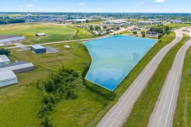W Greenville Dr #2, Greenville, WI 54942