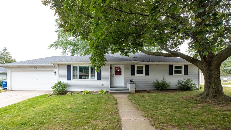 509 Margaret St, Combined Locks, WI 54113-1312